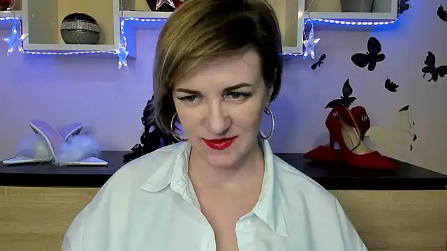 Snapshot of feliziaDesire chatting on February 3, 5:56 pm feliziaDesire online show from February 3, 5:56 pm