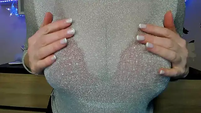 Snapshot of feliziaDesire chatting on February 4, 7:55 pm feliziaDesire online show from February 4, 7:55 pm