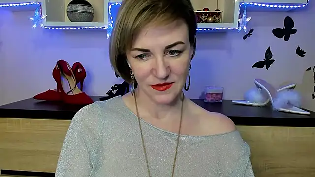Snapshot of feliziaDesire chatting on February 11, 7:48 pm feliziaDesire online show from February 11, 7:48 pm