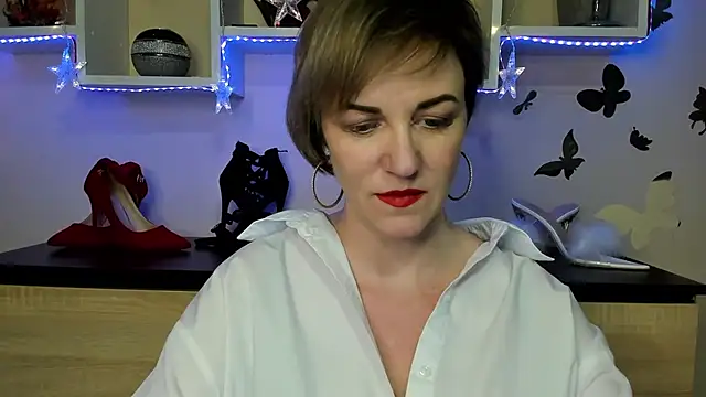 Snapshot of feliziaDesire chatting on February 15, 1:16 pm feliziaDesire online show from February 15, 1:16 pm