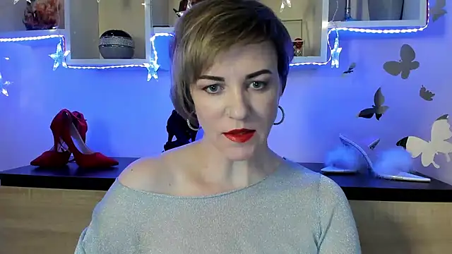 Snapshot of feliziaDesire chatting on February 27, 4:41 am feliziaDesire online show from February 27, 4:41 am
