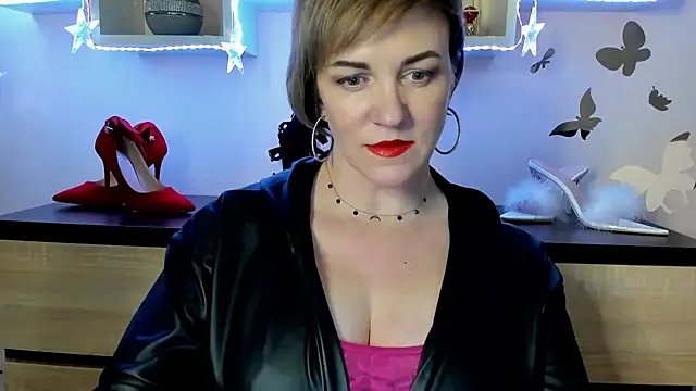 Snapshot of feliziaDesire chatting on March 2, 1:05 pm feliziaDesire online show from March 2, 1:05 pm