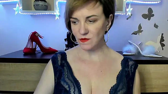 Snapshot of feliziaDesire chatting on March 5, 10:21 pm feliziaDesire online show from March 5, 10:21 pm