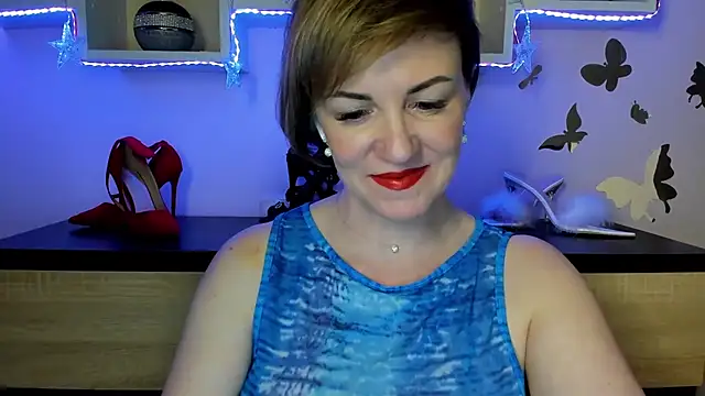 Snapshot of feliziaDesire chatting on March 12, 2:56 pm feliziaDesire online show from March 12, 2:56 pm