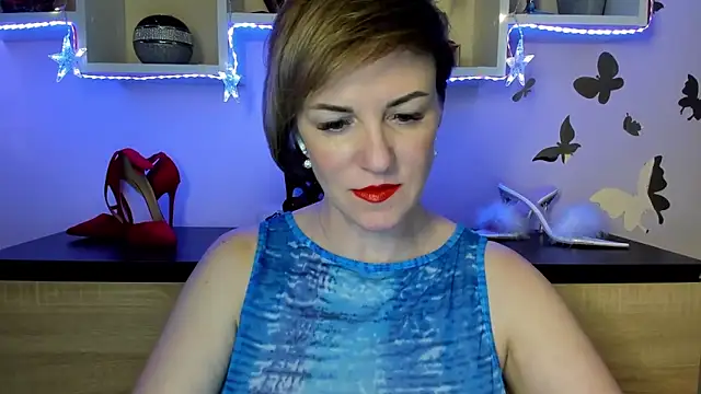 Snapshot of feliziaDesire chatting on March 12, 6:11 pm feliziaDesire online show from March 12, 6:11 pm
