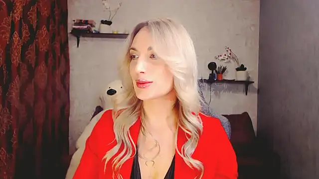 Snapshot of MillaXQueen chatting on February 17, 2:37 pm MillaXQueen online show from February 17, 2:37 pm