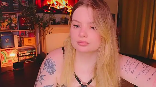 Hottie Jane online show from October 9, 8:07 pm