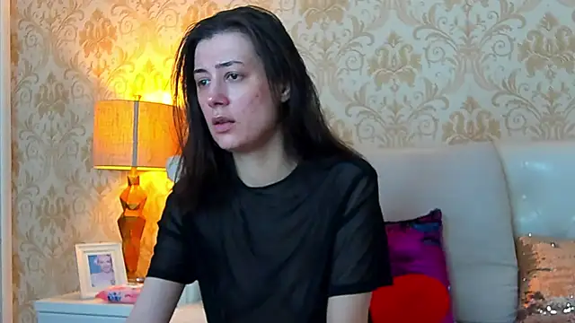 JuliaHunts online show from January 15, 6:18 am