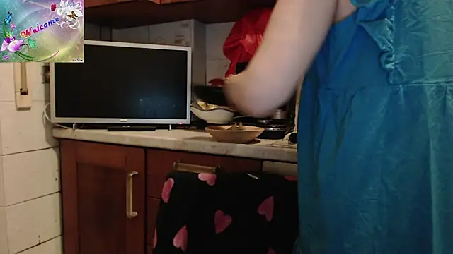 Snapshot of martachatte chatting on October 27, 8:57 pm martachatte online show from October 27, 8:57 pm