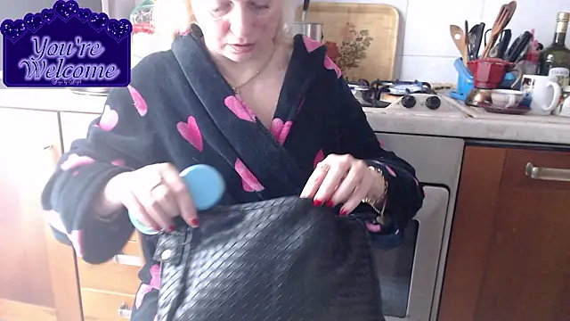 martachatte online show from March 14, 9:26 am