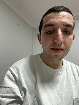 Snapshot of strange6696 chatting on January 19, 4:25 pm strange6696 online show from January 19, 4:25 pm