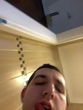 Snapshot of strange6696 chatting on February 2, 4:43 pm strange6696 online show from February 2, 4:43 pm