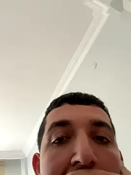 Snapshot of strange6696 chatting on September 12, 10:04 am strange6696 online show from September 12, 10:04 am