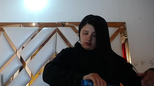 Snapshot of nathaly_low1 chatting on April 9, 12:54 pm nathaly low1 online show from April 9, 12:54 pm
