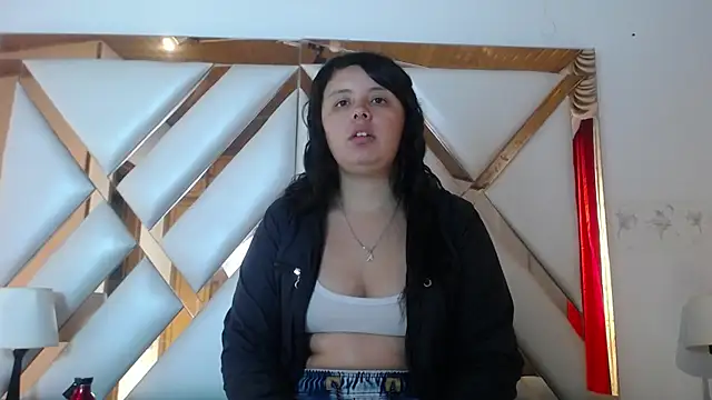 Snapshot of nathaly_low1 chatting on May 21, 1:18 pm nathaly low1 online show from May 21, 1:18 pm