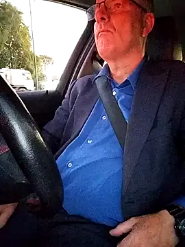 stiffandlubedxh online show from March 31, 8:20 pm