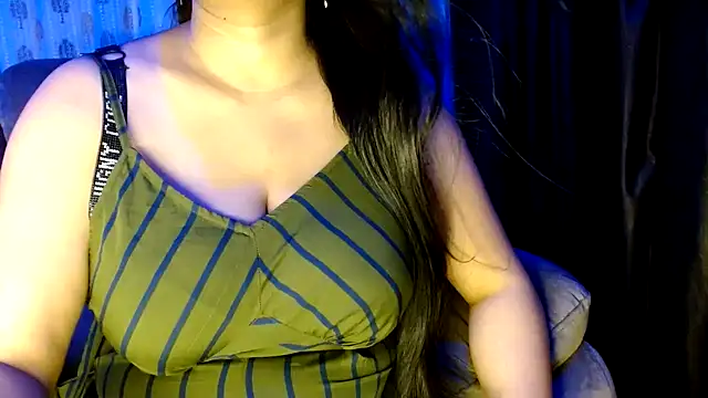 janifer001 online show from October 16, 4:52 pm