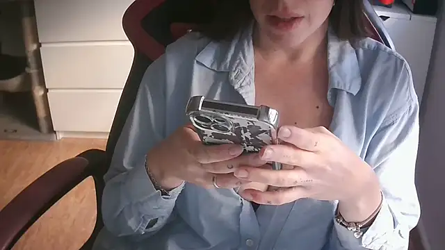 LunaGuerraxx online show from March 25, 8:42 am