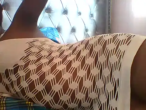 Sexy Chocolate Babe online show from February 17, 6:31 am