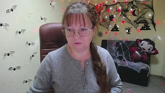 Snapshot of VanessaHotts chatting on October 20, 5:08 am VanessaHotts online show from October 20, 5:08 am