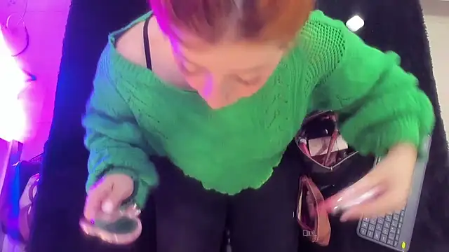 JulietaAlves online show from November 27, 11:01 am