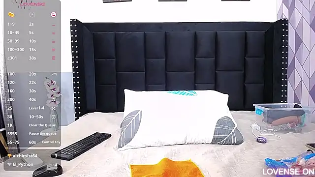 naughty ebonyy online show from March 22, 2:59 am