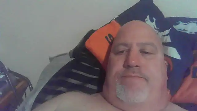 Snapshot of Bigbear0563 chatting on December 25, 9:54 pm Bigbear0563 online show from December 25, 9:54 pm