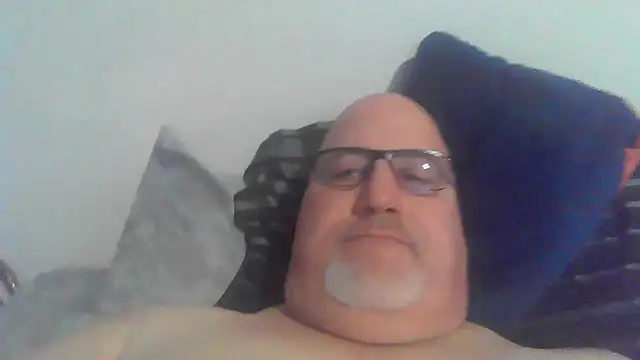 Snapshot of Bigbear0563 chatting on December 28, 7:33 pm Bigbear0563 online show from December 28, 7:33 pm