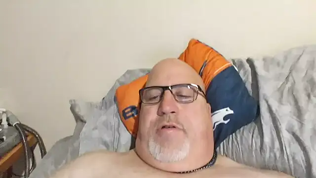 Snapshot of Bigbear0563 chatting on March 16, 3:28 pm Bigbear0563 online show from March 16, 3:28 pm