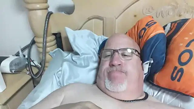 Bigbear0563 online show from March 2, 12:13 am