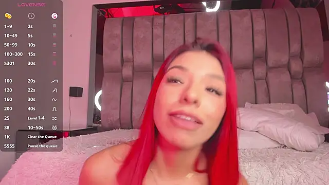 Emmily Savage online show from December 14, 10:24 am