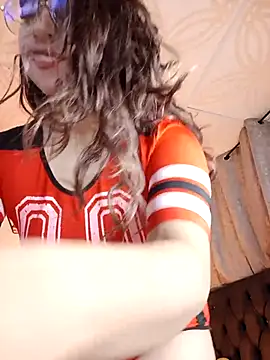 Piafisher1 online show from October 12, 11:26 pm