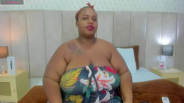 Snapshot of KiaraBrownn chatting on February 12, 11:40 am KiaraBrownn online show from February 12, 11:40 am