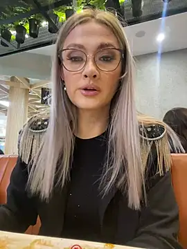 Snapshot of IsabellaDeRosa chatting on December 26, 11:43 am IsabellaDeRosa online show from December 26, 11:43 am