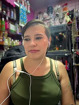 Snapshot of TamySweetness chatting on April 17, 6:00 pm TamySweetness online show from April 17, 6:00 pm