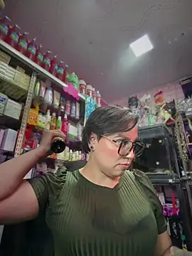 Snapshot of TamySweetness chatting on April 27, 4:05 pm TamySweetness online show from April 27, 4:05 pm