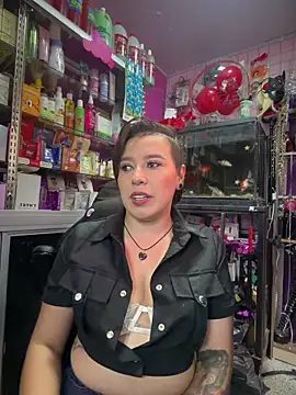 Snapshot of TamySweetness chatting on May 12, 3:53 pm TamySweetness online show from May 12, 3:53 pm