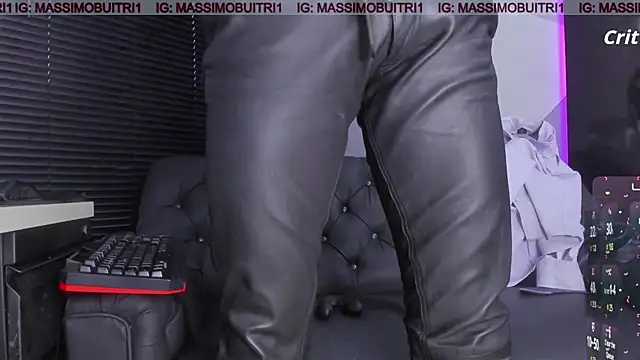 massimo g online show from February 7, 11:19 pm