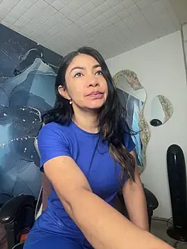 Snapshot of luzcastillo07 chatting on May 25, 2:17 am luzcastillo07 online show from May 25, 2:17 am