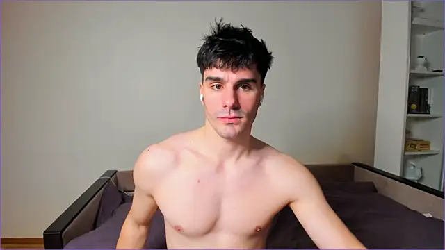 Snapshot of sam_huston chatting on February 24, 9:57 pm sam huston online show from February 24, 9:57 pm