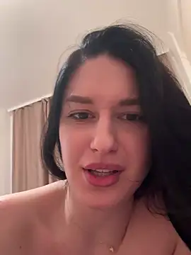 moniqque online show from January 14, 6:28 pm