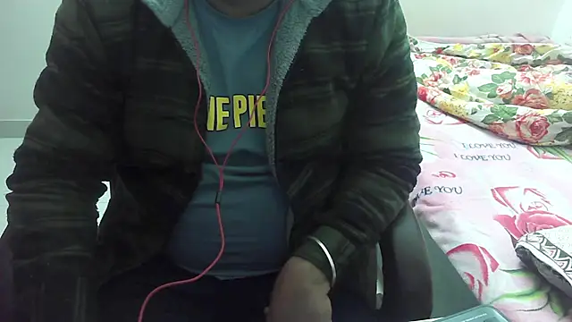 Snapshot of rentarob chatting on February 6, 4:25 pm rentarob online show from February 6, 4:25 pm