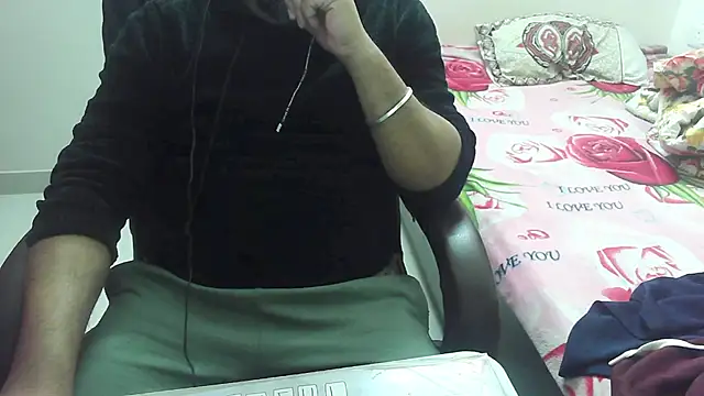 Snapshot of rentarob chatting on February 8, 5:50 pm rentarob online show from February 8, 5:50 pm
