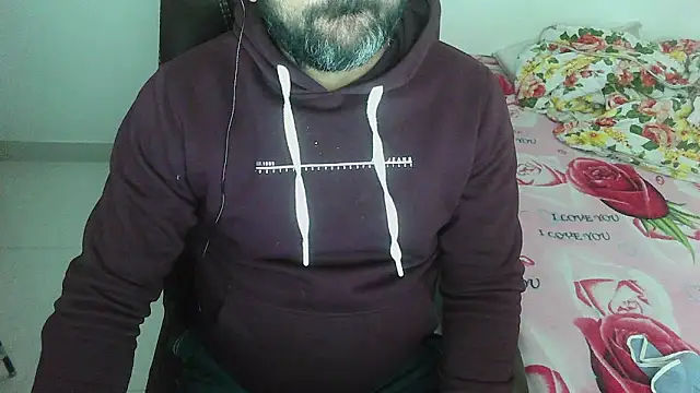 Snapshot of rentarob chatting on February 13, 4:07 pm rentarob online show from February 13, 4:07 pm