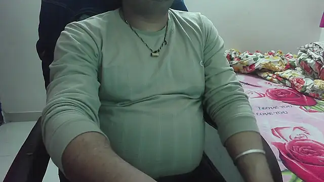 Snapshot of rentarob chatting on February 25, 6:20 pm rentarob online show from February 25, 6:20 pm