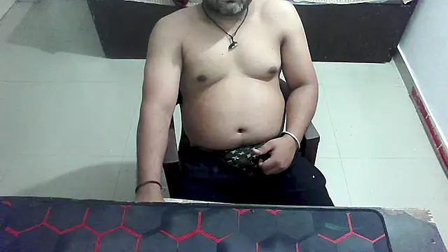 Snapshot of rentarob chatting on April 6, 1:12 pm rentarob online show from April 6, 1:12 pm