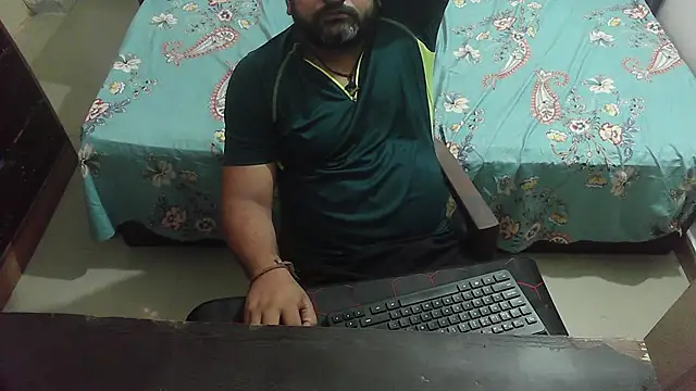 Snapshot of rentarob chatting on April 25, 10:29 am rentarob online show from April 25, 10:29 am