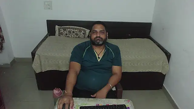 Snapshot of rentarob chatting on April 28, 5:40 pm rentarob online show from April 28, 5:40 pm