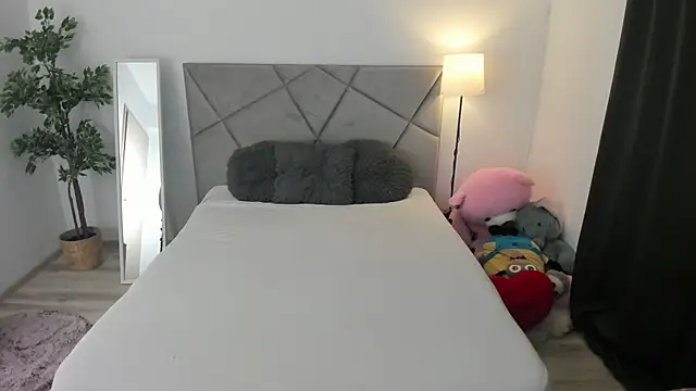 BlueEyesLexy online show from June 20, 6:27 am