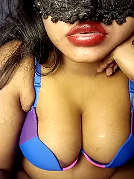 Snapshot of Hotlisa chatting on December 16, 5:40 pm Hotlisa online show from December 16, 5:40 pm